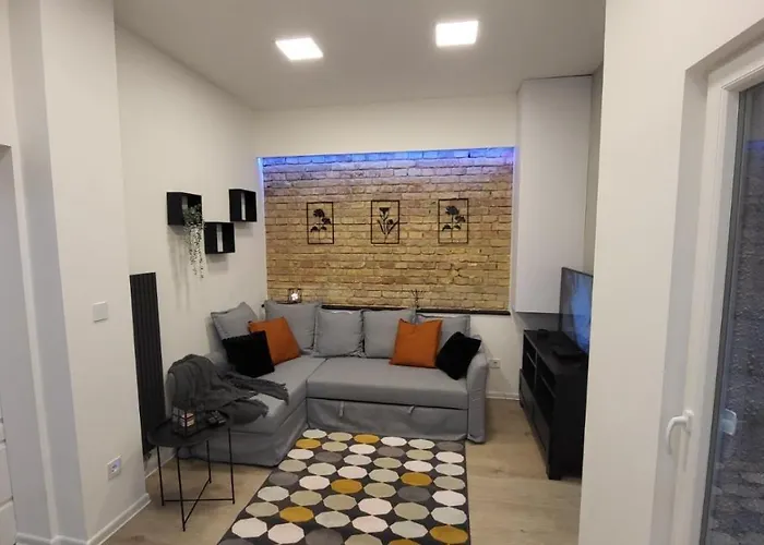 Cs14 Silver Apartment